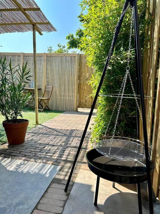 Jungle Style Lodge With Jacuzzi ,Sauna And Garden Near Amsterdam Vijfhuizen Exterior photo