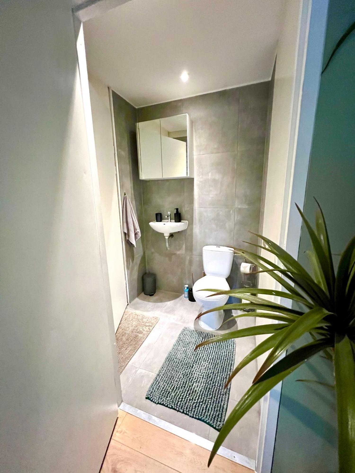 Jungle Style Lodge With Jacuzzi ,Sauna And Garden Near Amsterdam Vijfhuizen Exterior photo